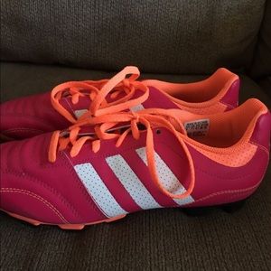 Women’s soccer cleats